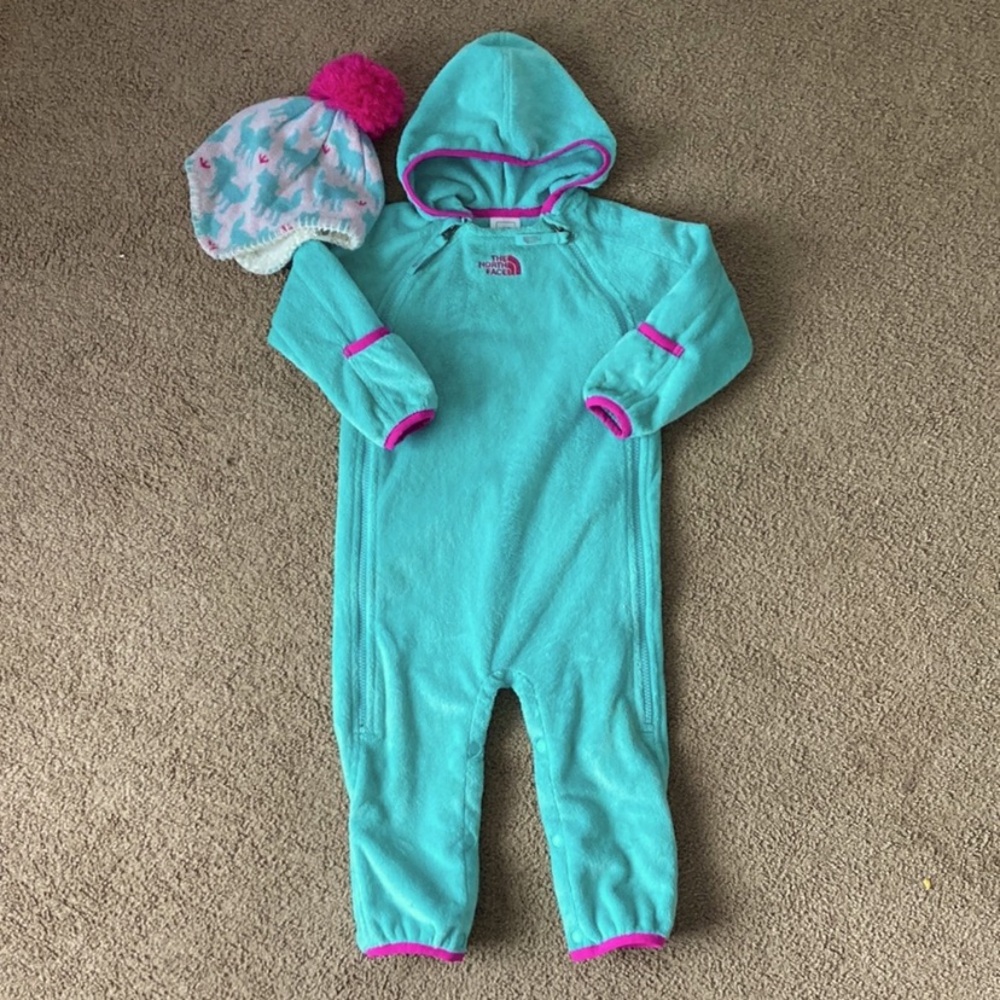 North face snow suit and hat!